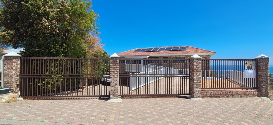 4 Bedroom Property for Sale in Dana Bay Western Cape